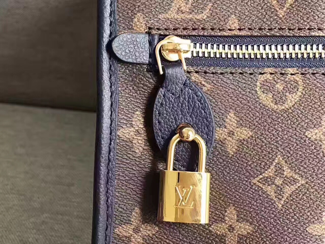 z725003946290_62fd873f82a8604404e9ded4622e7693