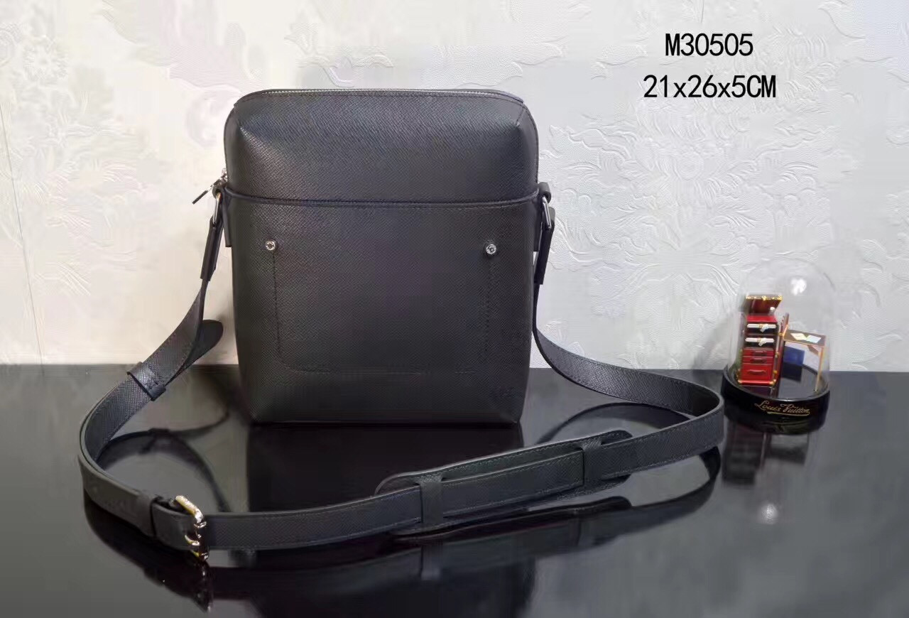 Túi Xách Nam Louis Vuitton Siêu Cấp TXLV114