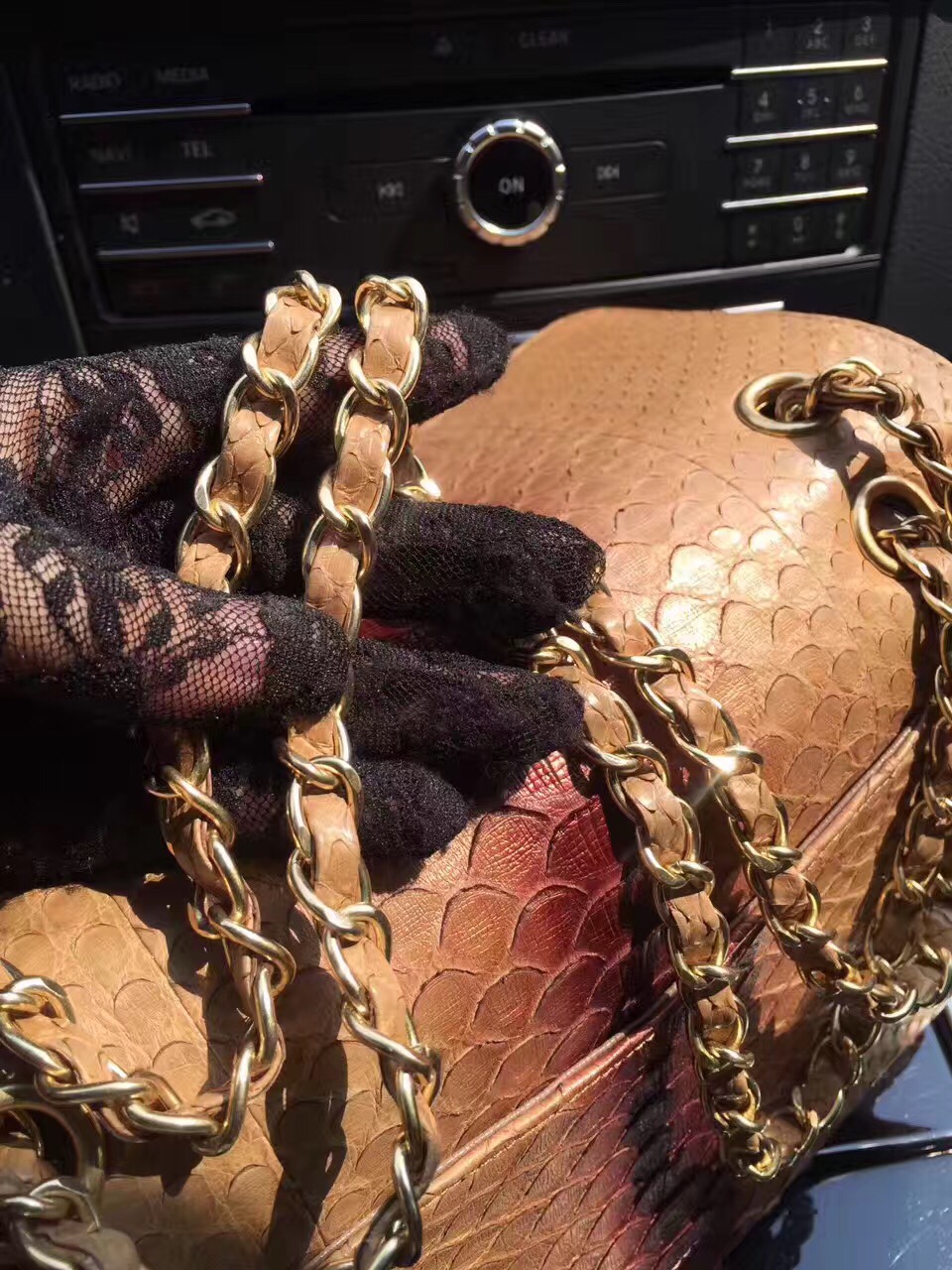 z726783990998_871baf0f8c0e95b50bab465be9fc3e54