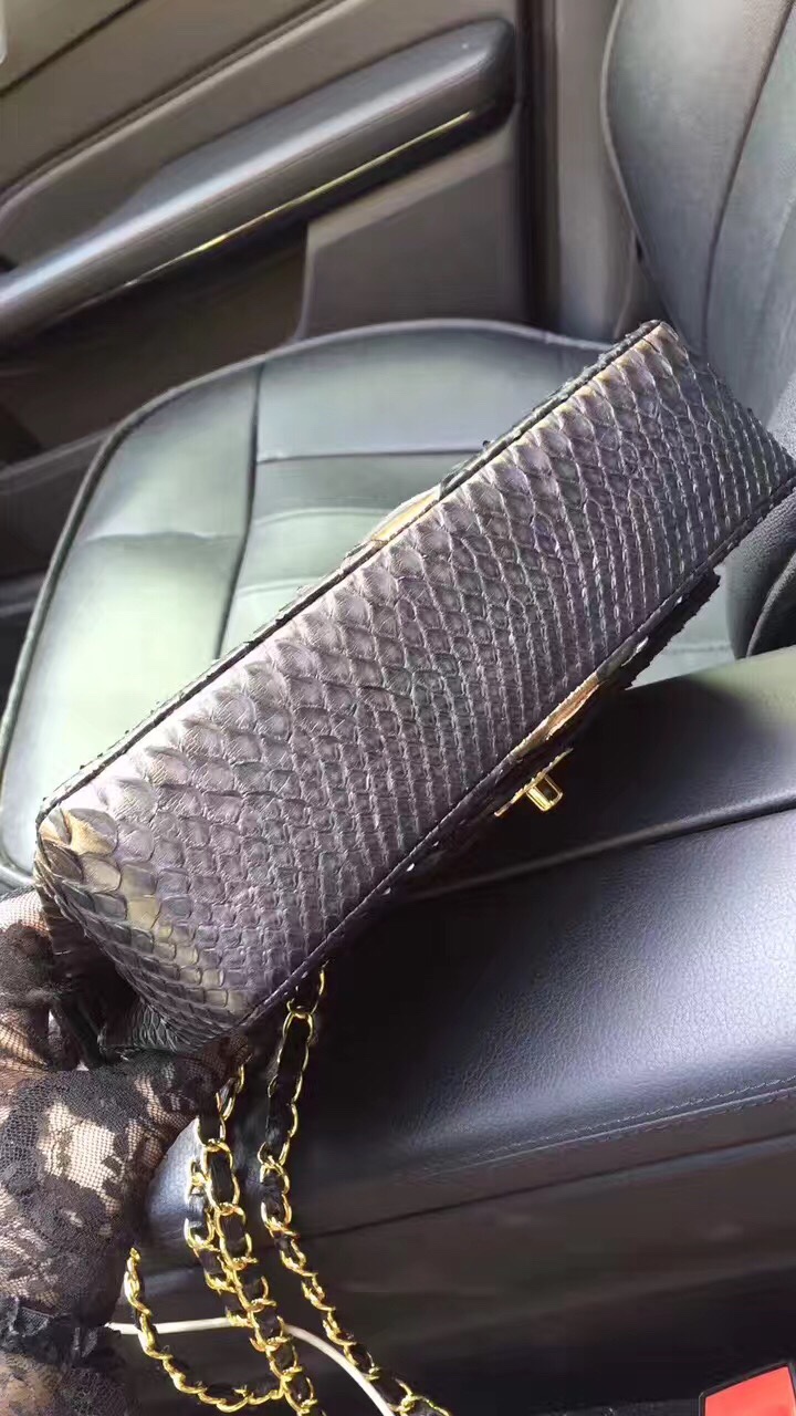 z726783504980_a61475485adf30fe3b5e736bc7fe5391