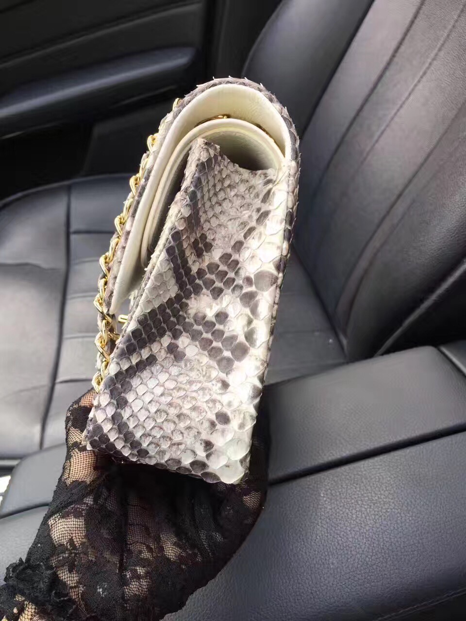 z726783585655_246c90630c520cb553a66959a36a5b77