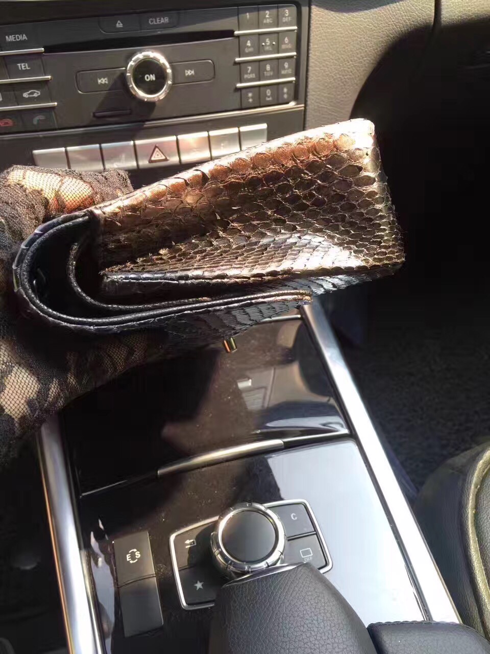 z726783618593_8061d90e5621fdeb454c9e79650acca0