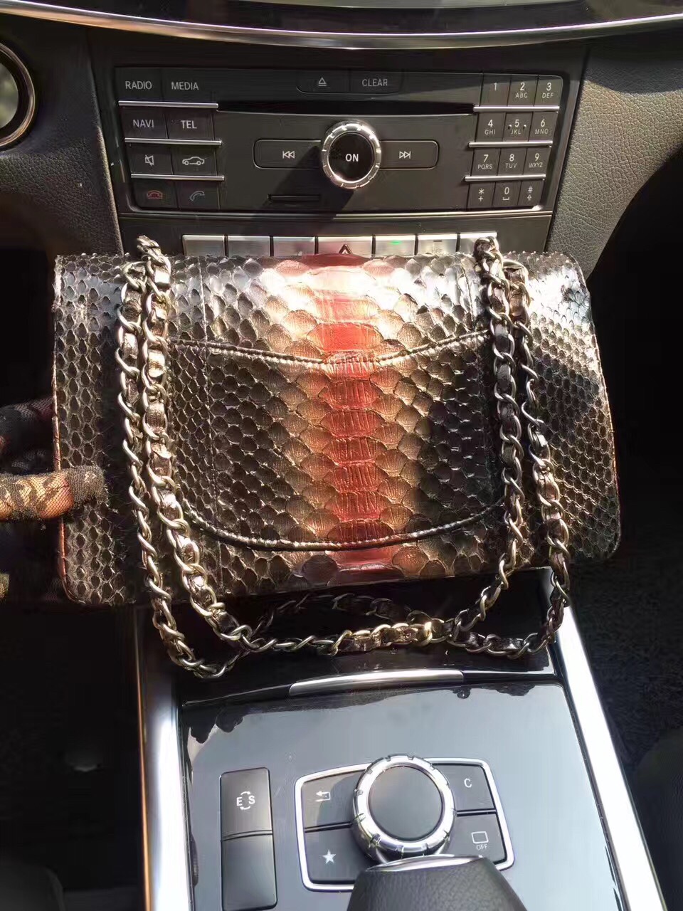 z726783638512_d3ad27b2977e1a5f714de3b647fc2855