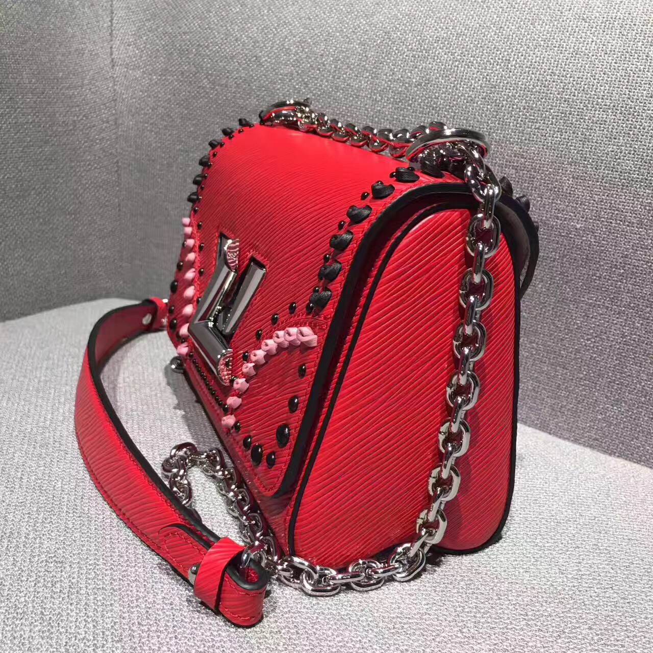 z728499668765_10f5a7c3096890af5f7a7038ba6768d8