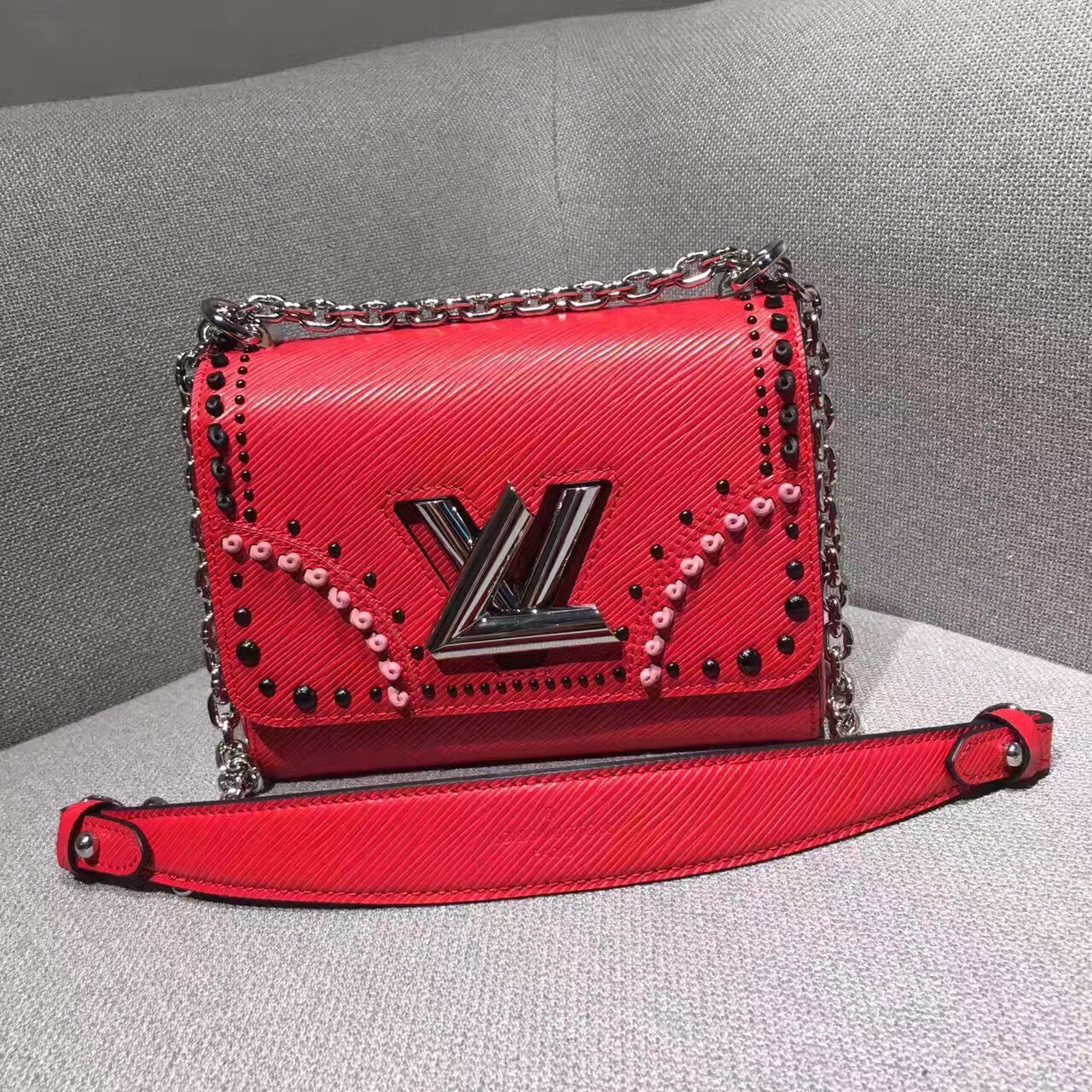 Túi xách Louis Vuitton Twist siêu cấp - TXLV115