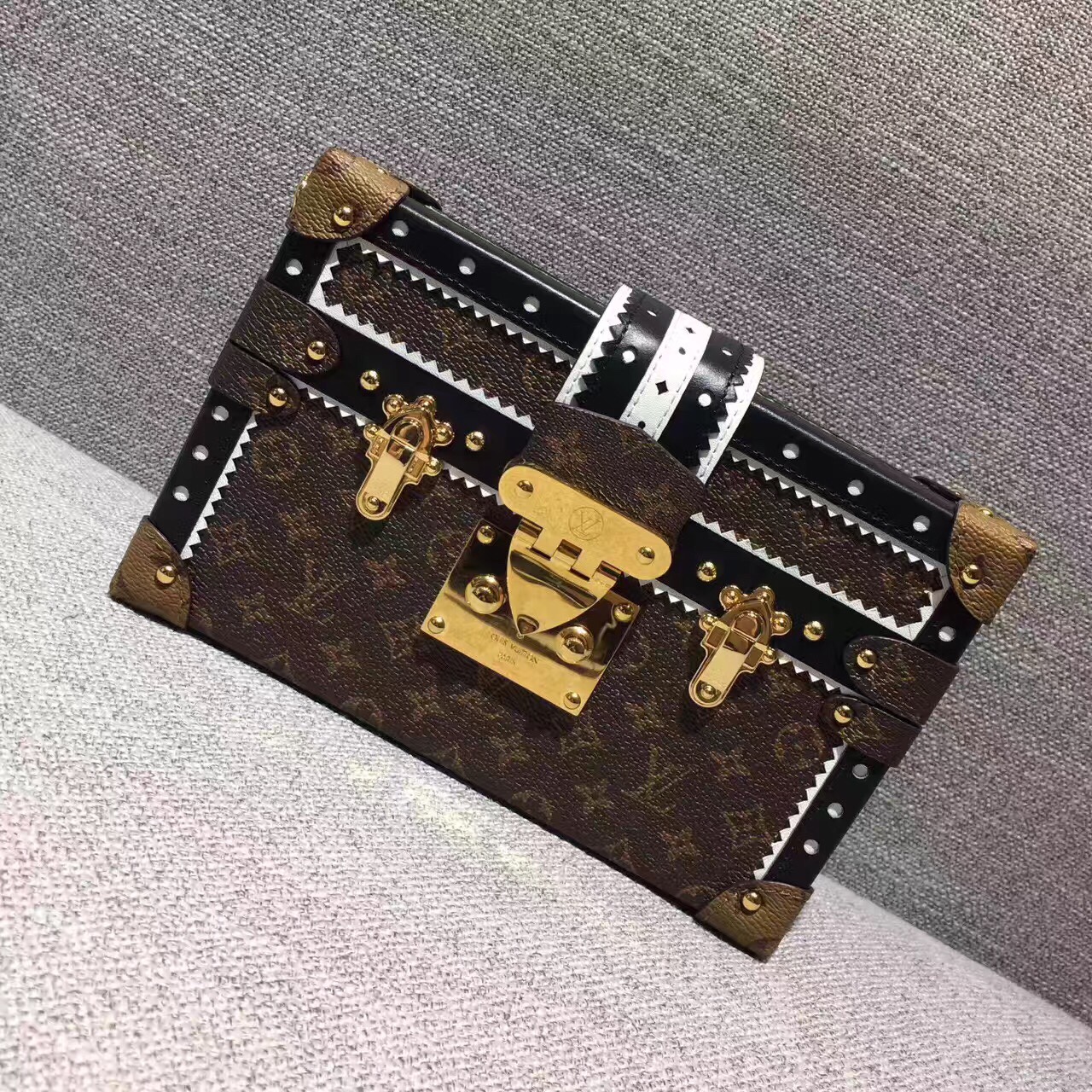 z728499092461_df9fdee46bd42affbad781d3083f6a1b