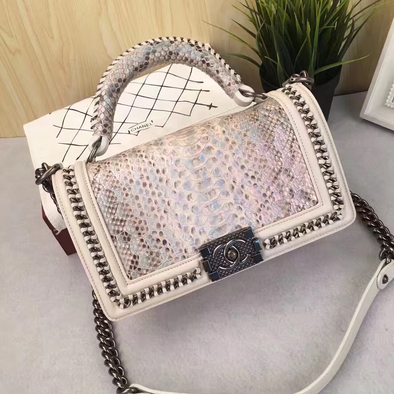 z733127062812_992bba40e04b0d016c5e3caf4e787c76