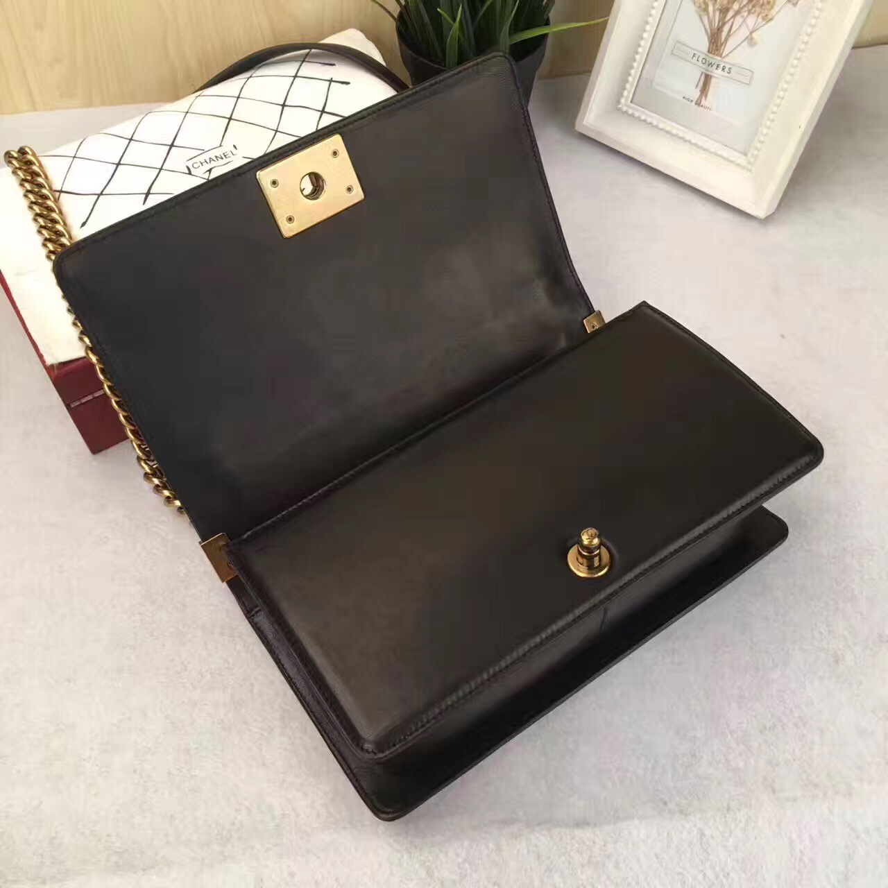 z733127243552_5bead1145139de3a295ae087b6dfd20a