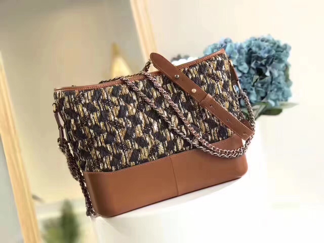 z737341648641_cd7c6be14725ea92b87c3fc9233ffc28