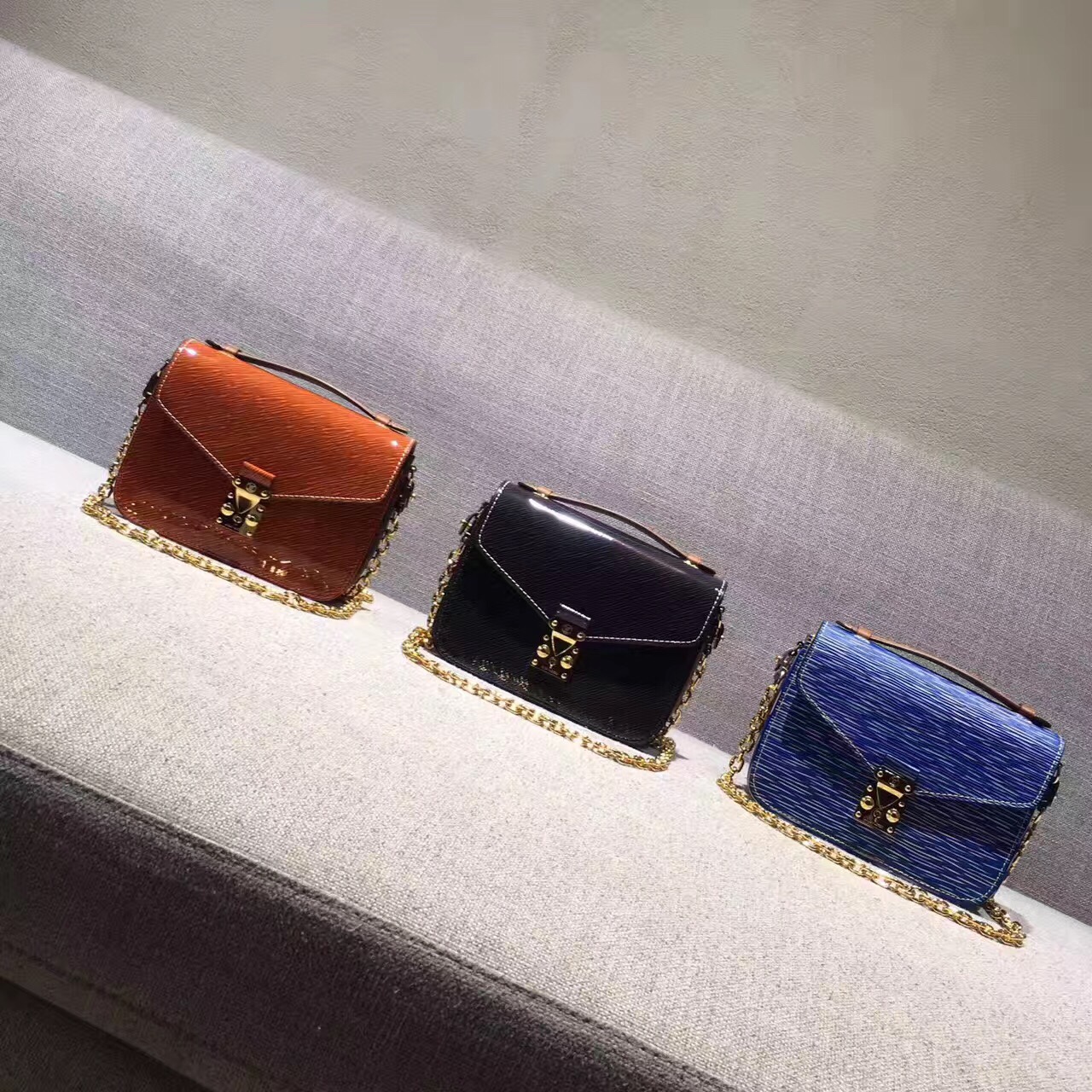 Túi xách Louis Vuitton Pochette Metis M54991 EPI Siêu Cấp - TXLV119