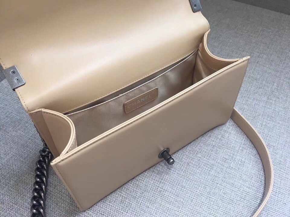 z752069635876_93ed406a47ffac1123599f8289c17f33