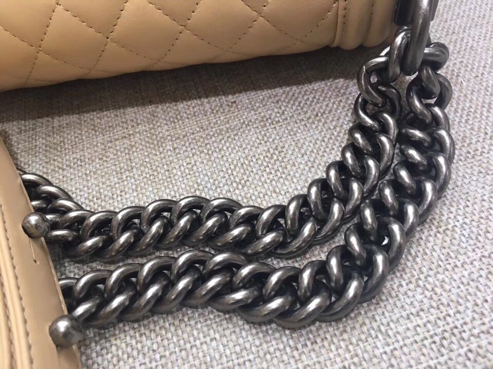 z752069635877_40b708f5edc711c24b6b43f8768889f4