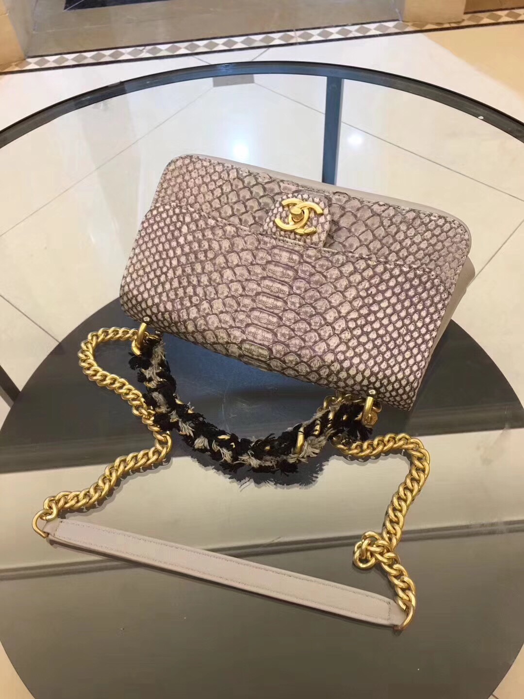 z759225167532_333dbf86df989f59237bf041427844a0