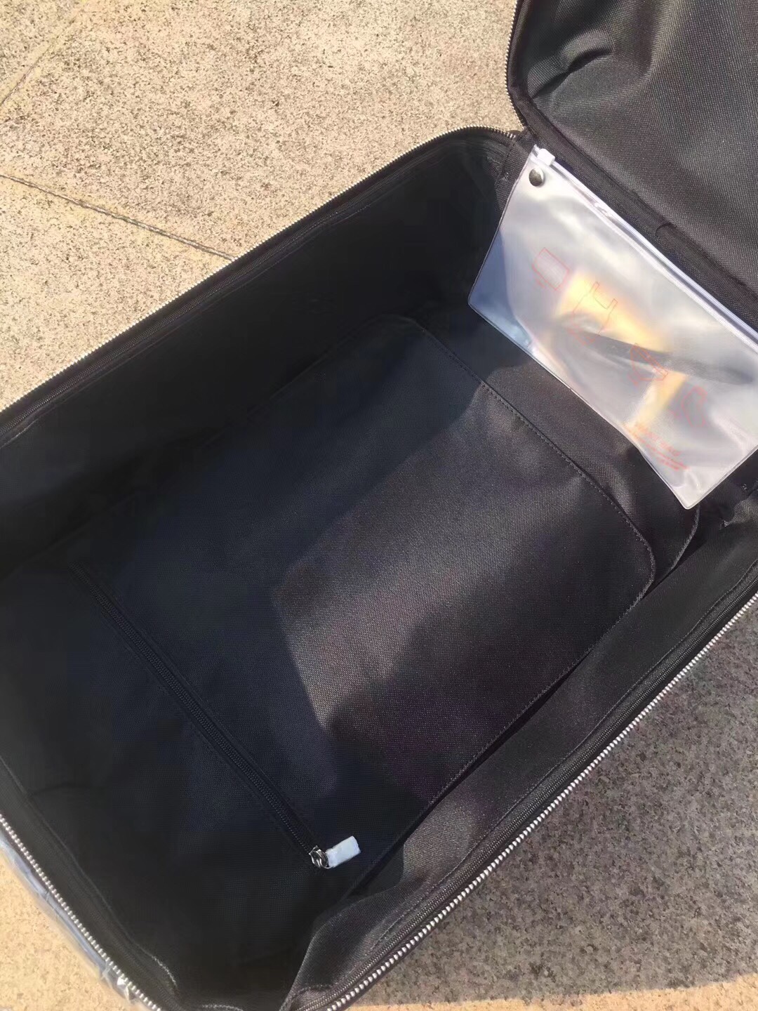 z776993103298_645df79f936d3c85e0373099f82c27bc