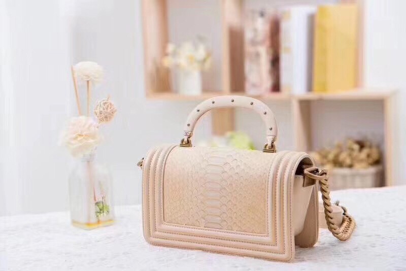 z778744620780_9025231f8db82f34b7b57f7821537b9e