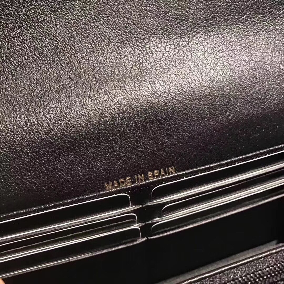 z792943914520_dc5394975f57828e9aa4e2313fe33dd6