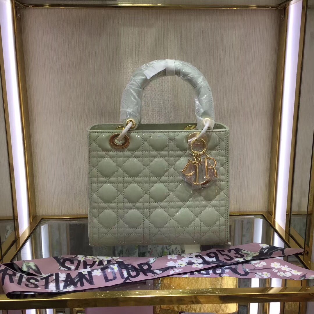 z793109387578_0939727aa5862e58f355cc396536520f