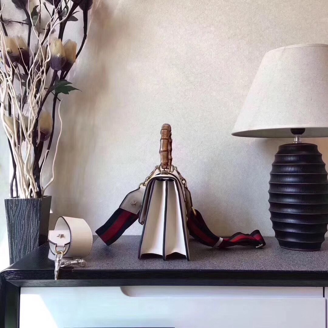 z798364437444_1b2d3abf718c8cc8b3f2ff08fcc11b7d