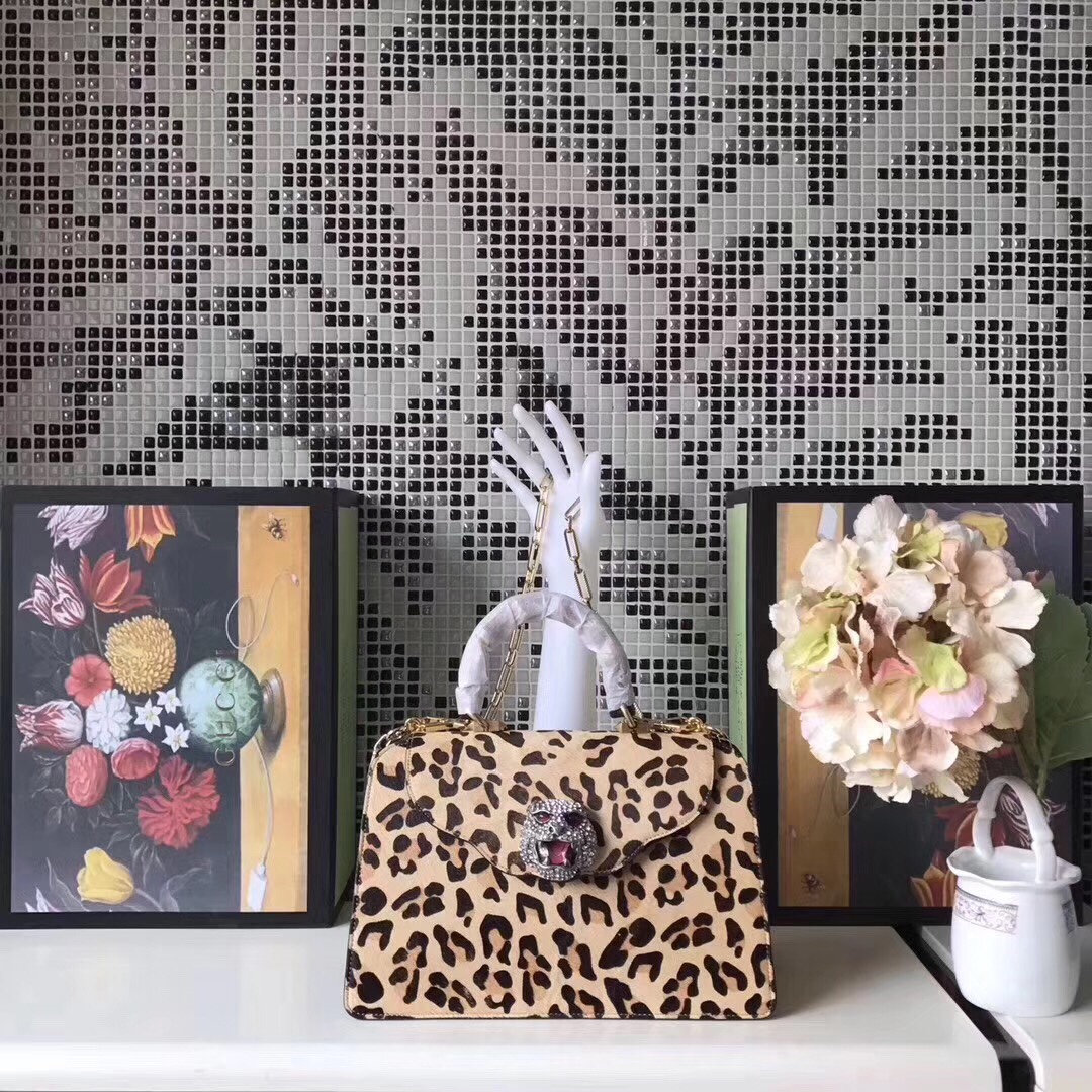 z798364502454_cab7dba99810aace052d1cebef3cca30