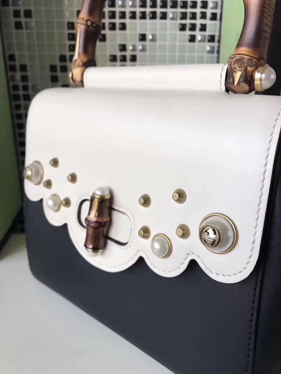 z798365016951_fa6b1a7a5e653f0d67b3196f2facd634