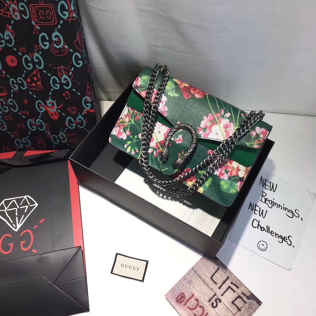 z798365657587_75f609c96caf7cfed18462a1e57c2c26