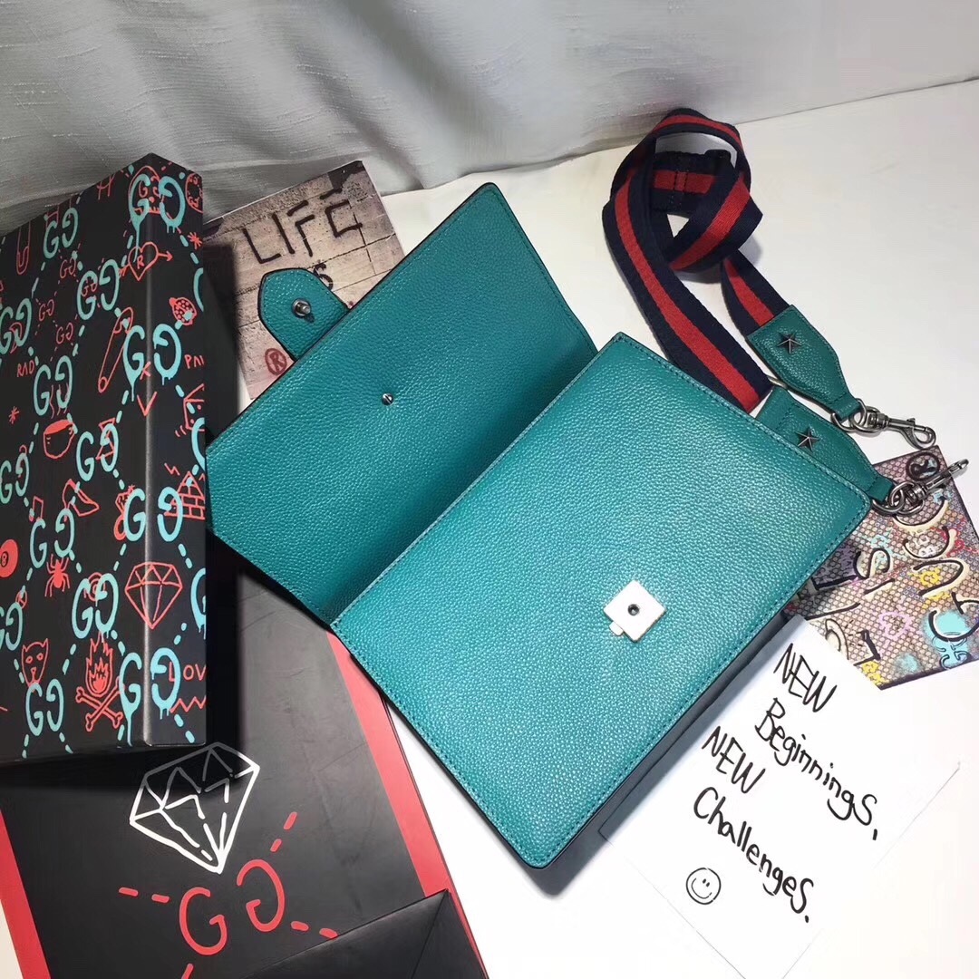 z798365818909_f456dde88d0484cf63270412770ce94b