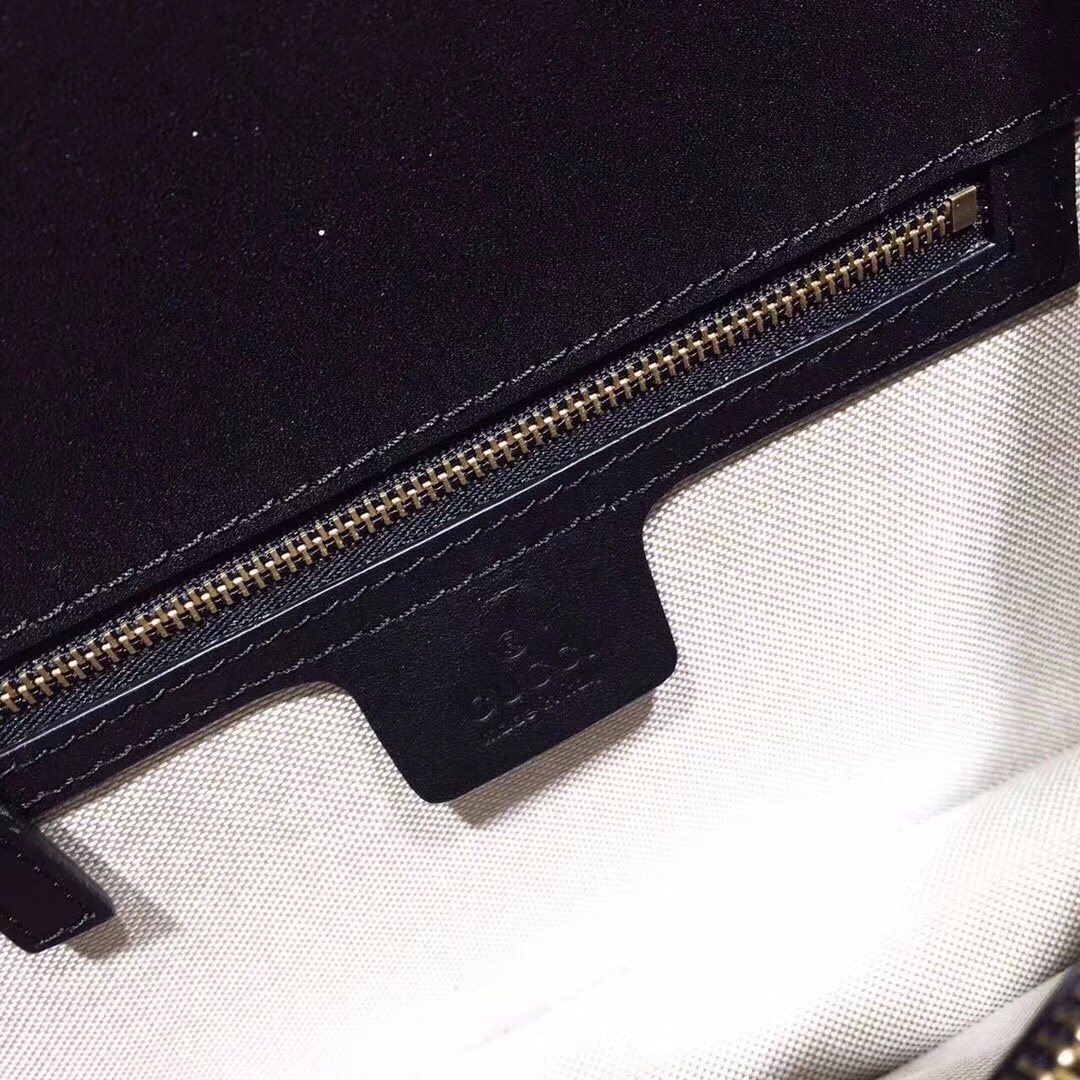 z798367711151_d8887c3fb536bdd331458c356674bfc1