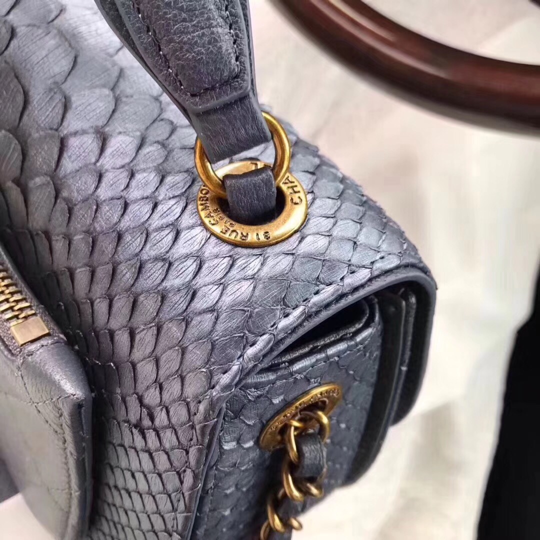 z798437172797_5712566ee94e6a3163057cecf7d102be