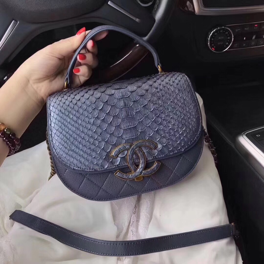 Túi xách Chanel Messenger siêu cấp -TXCN110