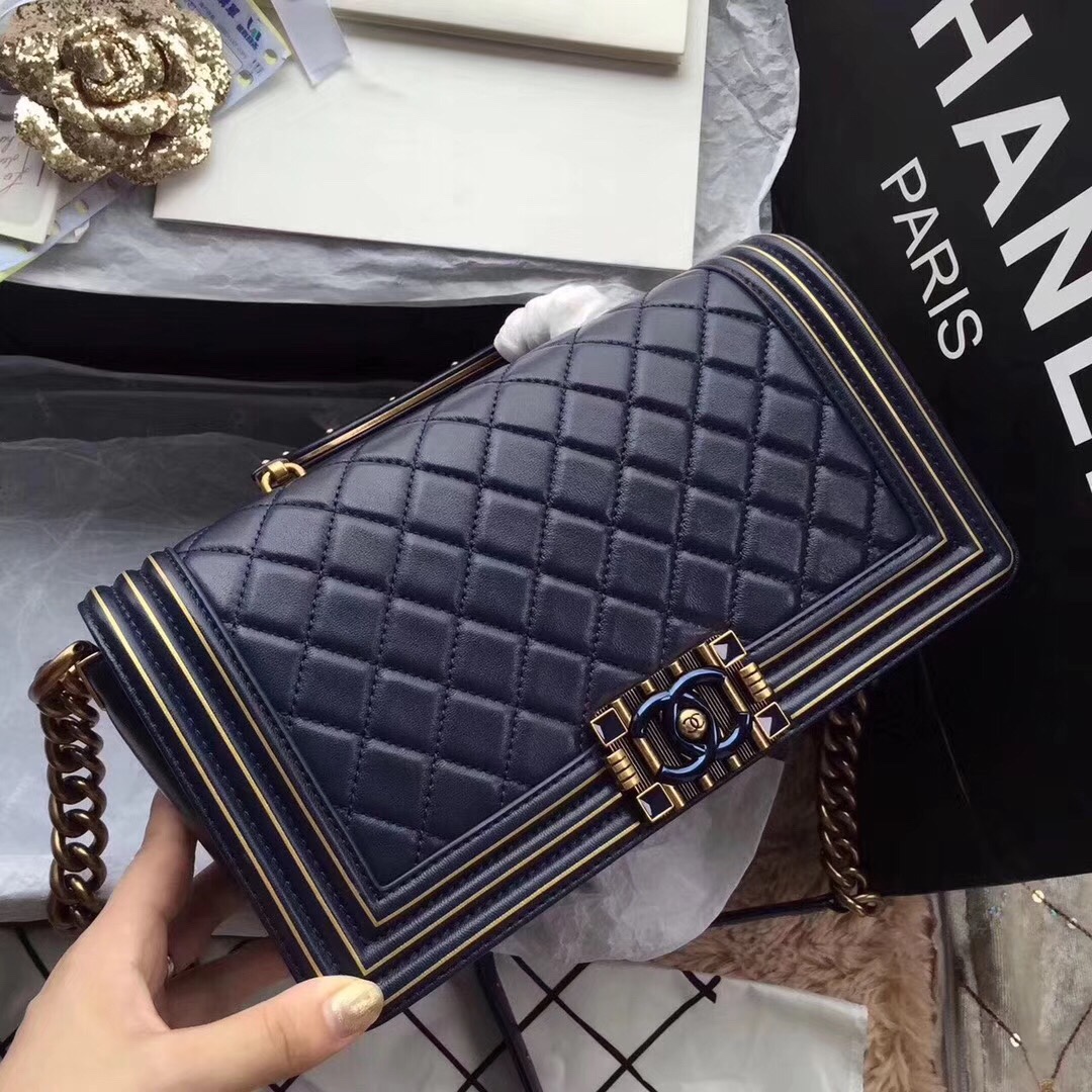 Túi xách Chanel Boy siêu cấp - TXCN123