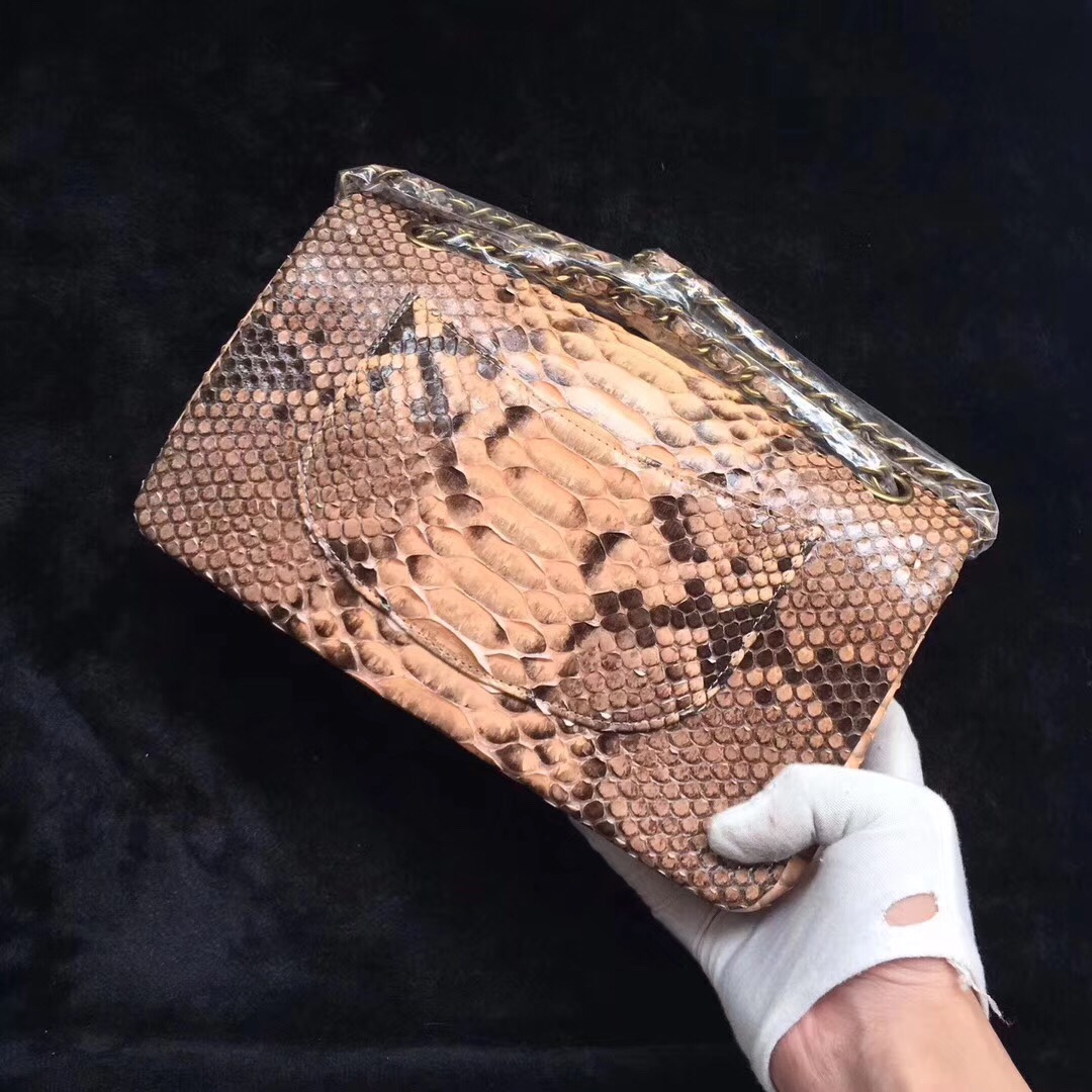 z803058715586_6cb1f2b4a9fae531dd92b75e857f7dc3