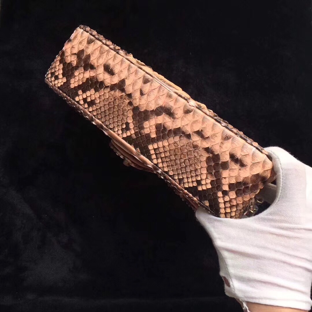 z803058718593_756c9865ecd73d9da4ec29268aa06d17