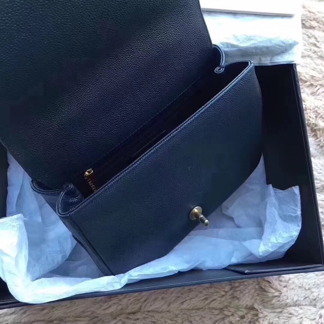 z803058947519_3d6e2172ae626f796f39d59bf72d5aea