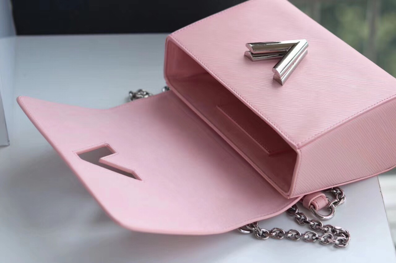 z804786820877_d0868e8daf727892c1cc86e9d8558a29