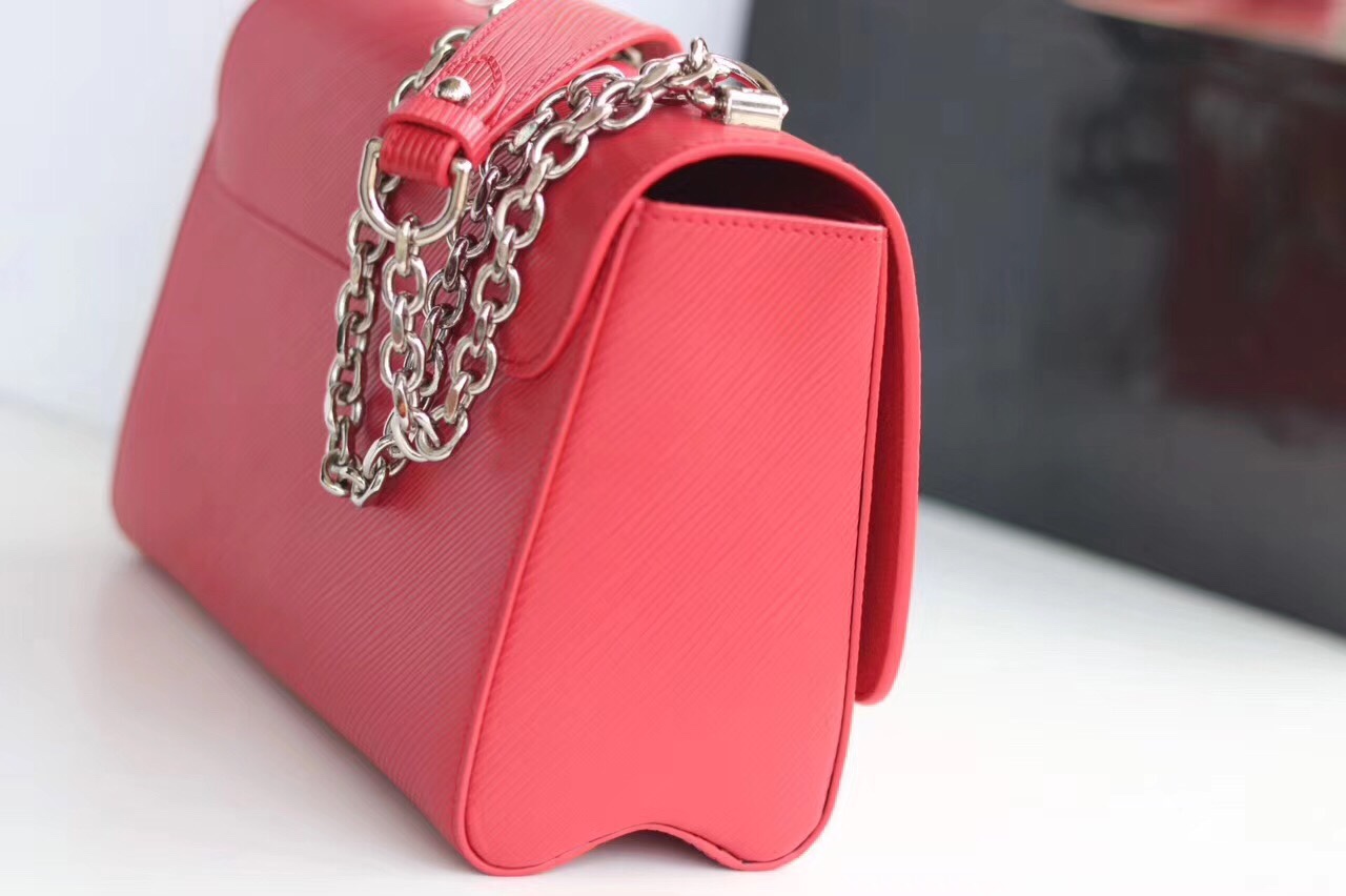 z804786854540_49b3d2e9e9bc24a1e22b05d22aaae39b