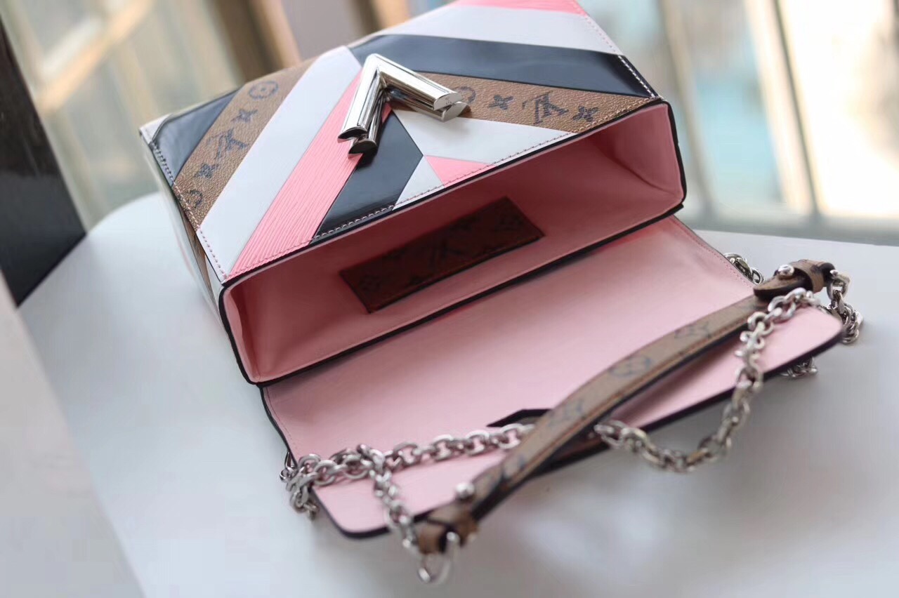 z804786937318_22a1f8859c99a623c08579cef7c1b973