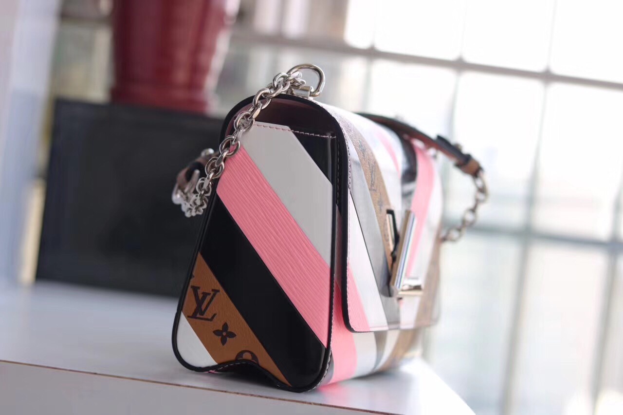 z804786938754_905adb72a1ad5bec8d2e1aecc5a81c29