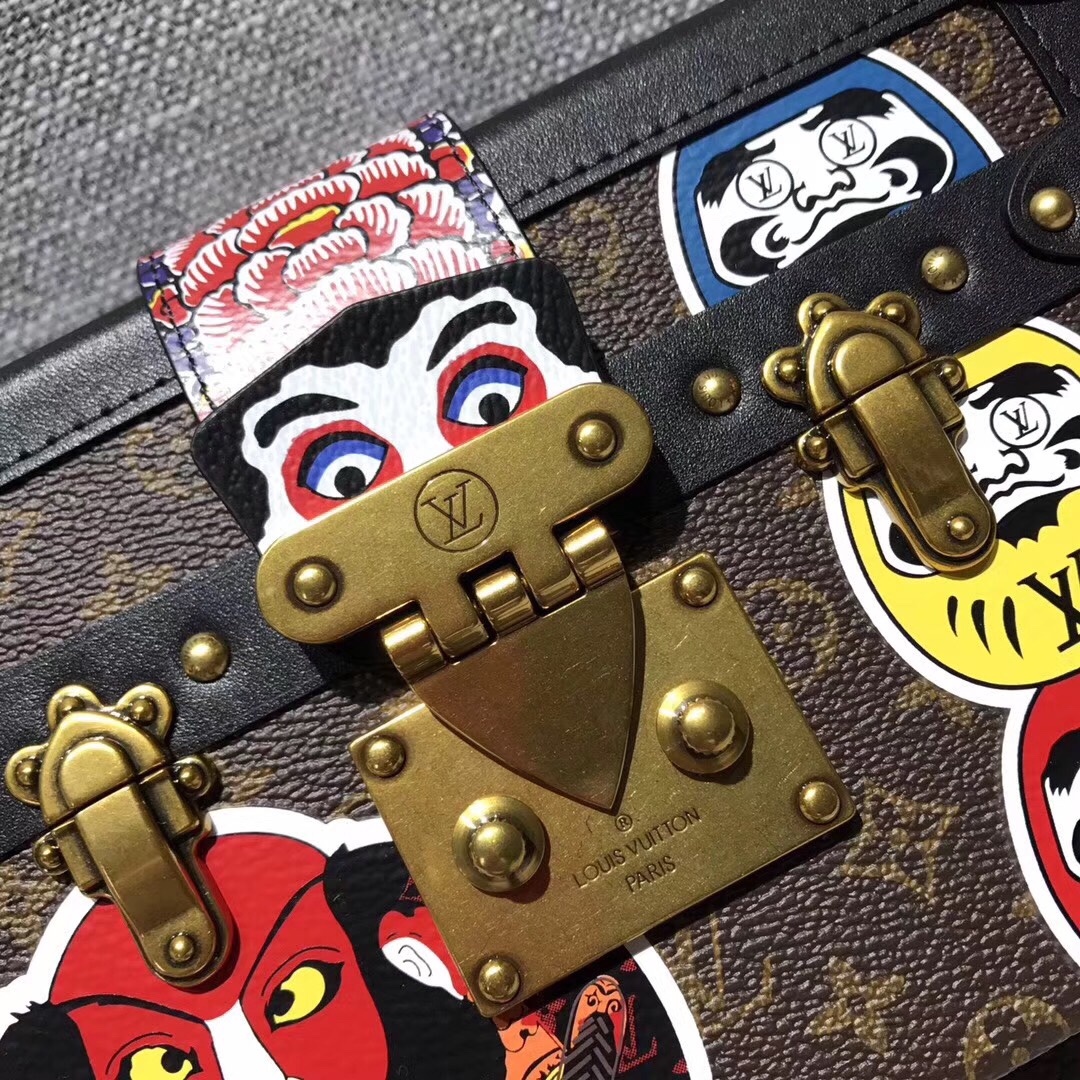 z805691986393_b05f7128931db127e960f6494c0c876a