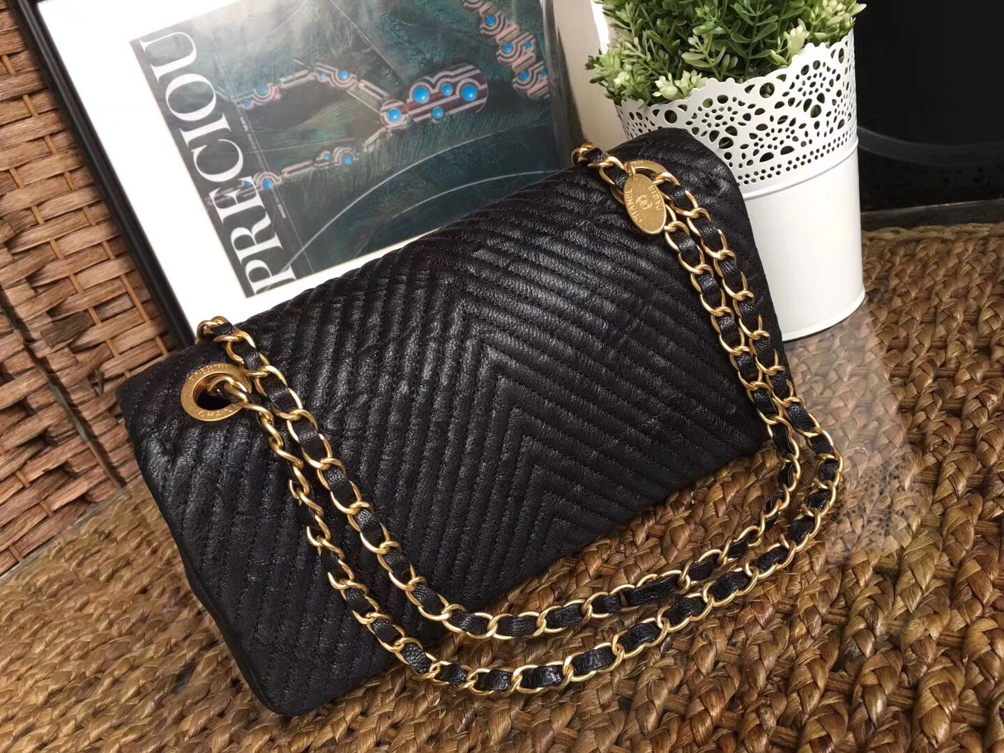 z805693701920_7377f9273bc4d129220d6df9f7ebe230