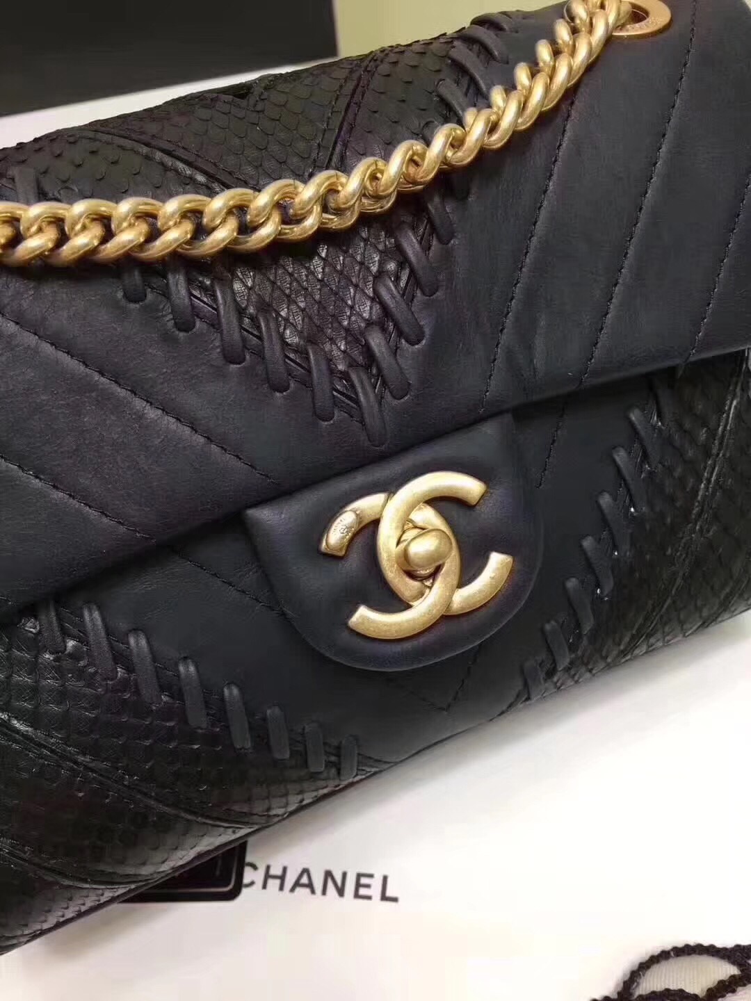 z805693831136_badb8dc7474f5693f5453cb8e84db75a