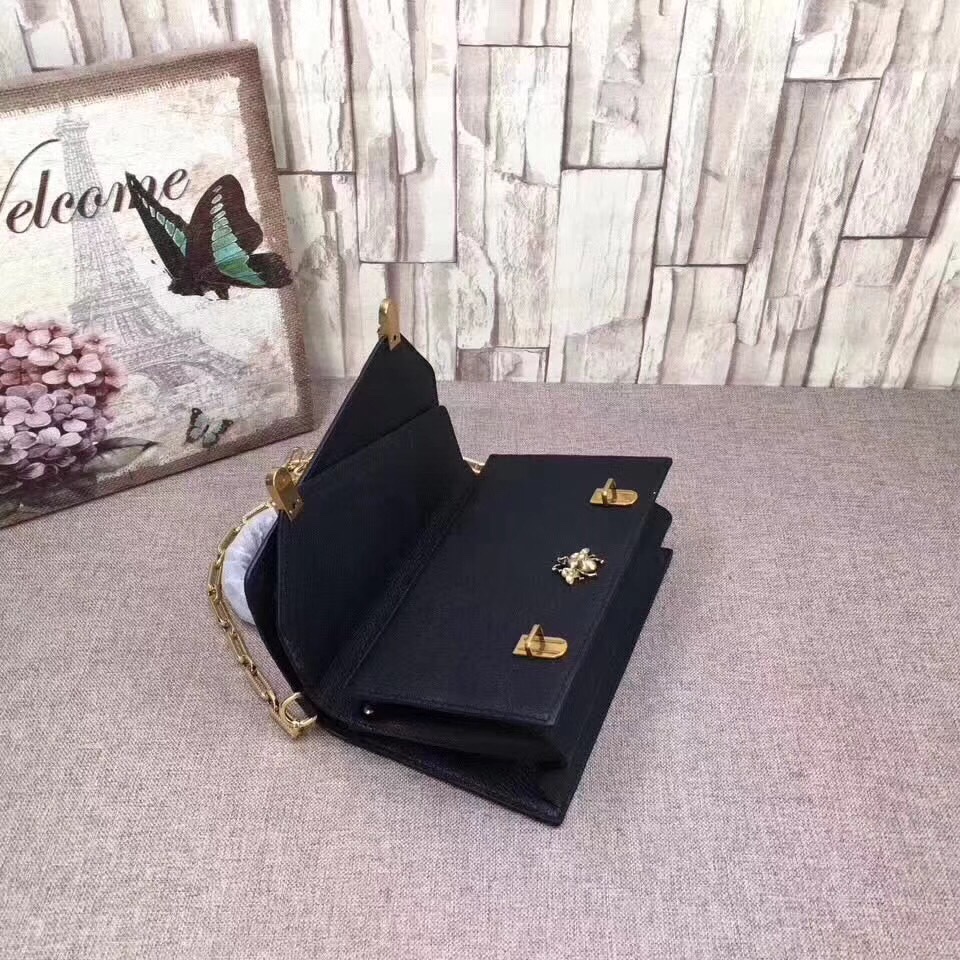 z807259151808_6dfc66a9b00767e8eefdd5b09430e7a9