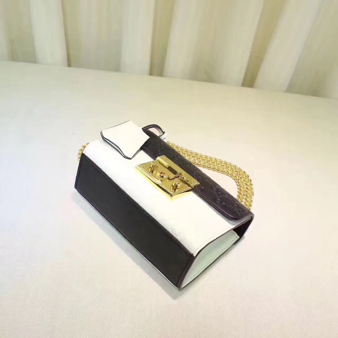 z807263282572_efeff83567565a6861fd4d63bc616f30