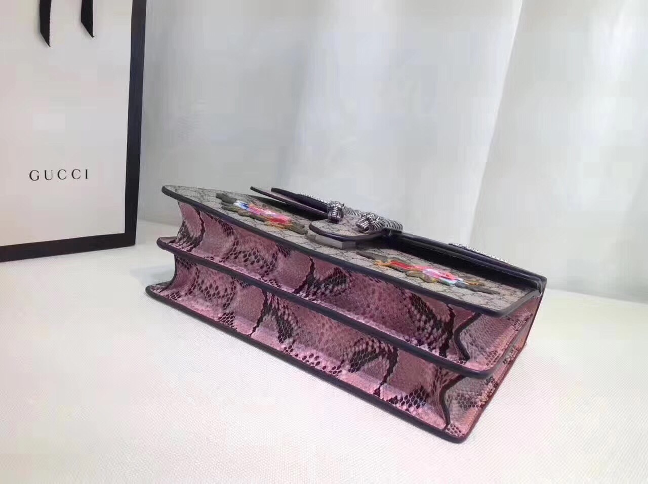 z810659377725_ca3330cfd58b91563ebfcd05baa00069