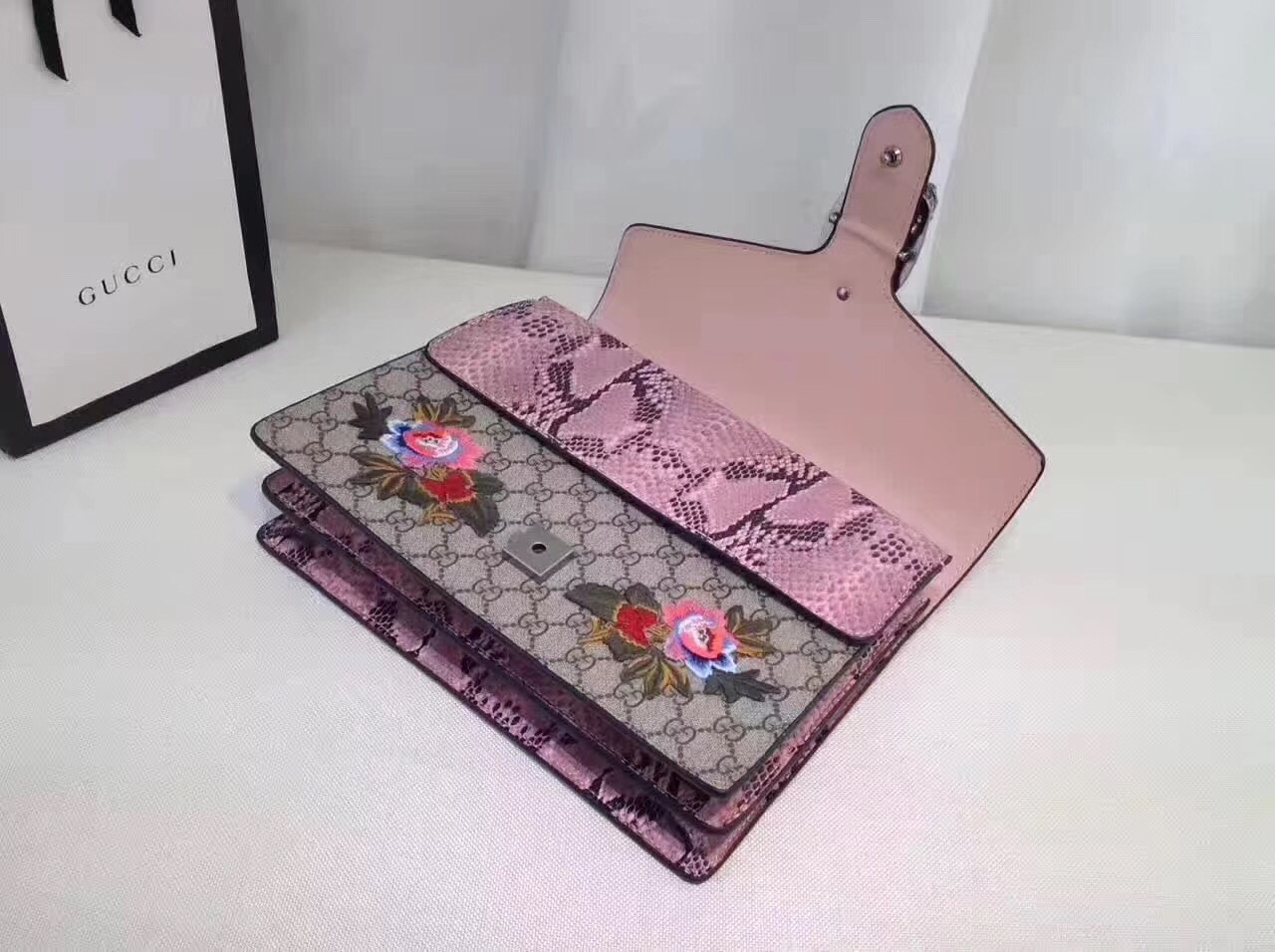 z810659398309_f003cc69a76daf76c5e6d7d5901c9e4c