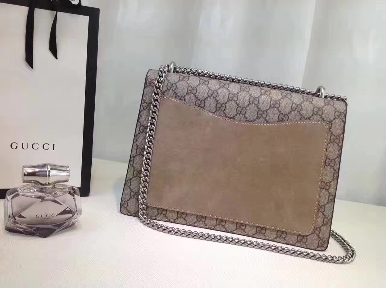 z810659515671_66a974a74bb1156d3f552c1bd3425f21