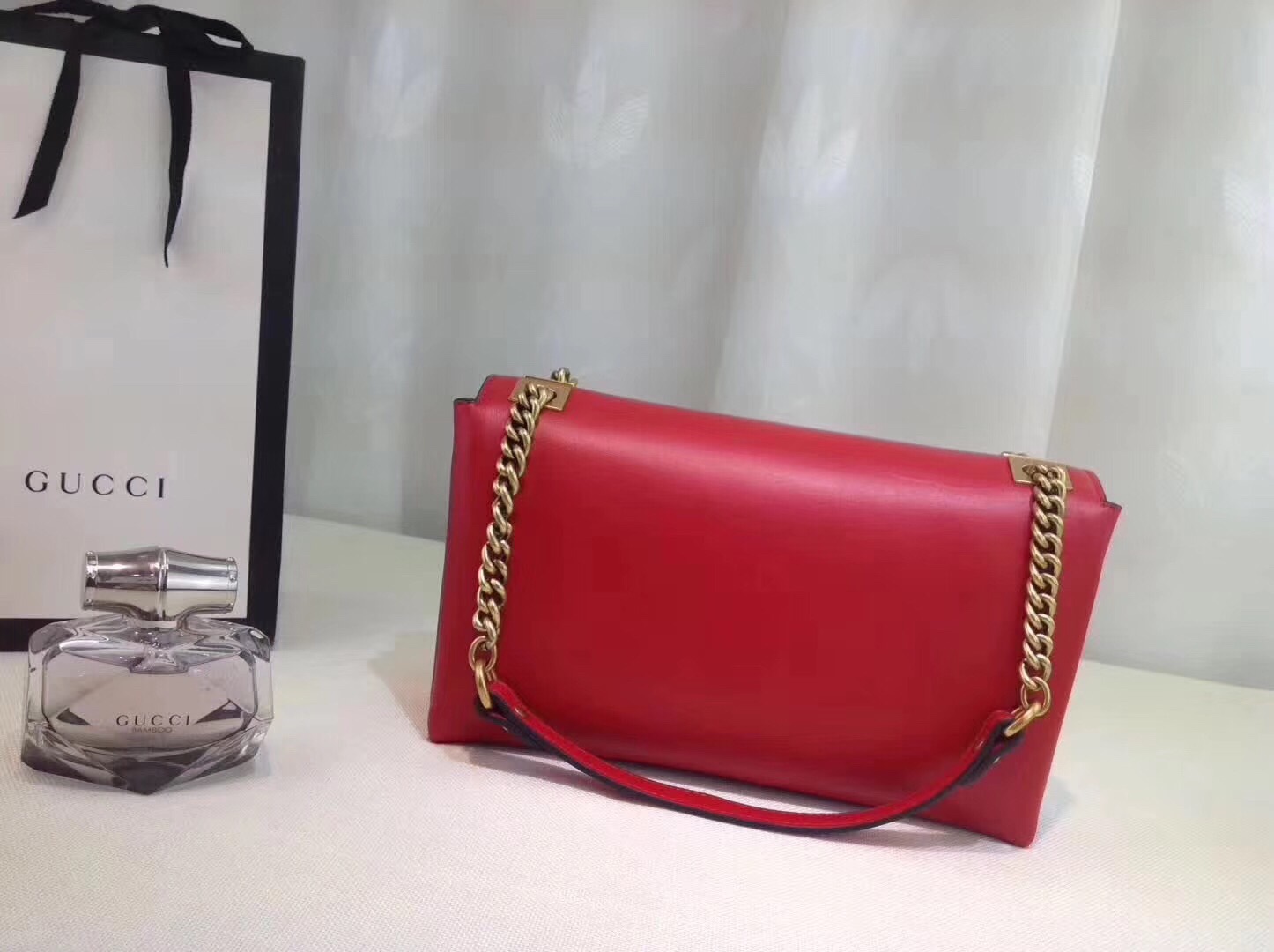 z810661640567_1d2115816f8513e607baf7b0c3037230