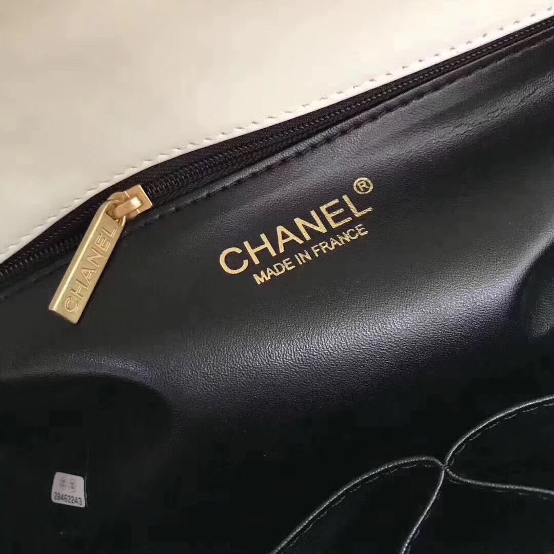 z811650700551_498889757aa5a6edbf89445adf8f35bf