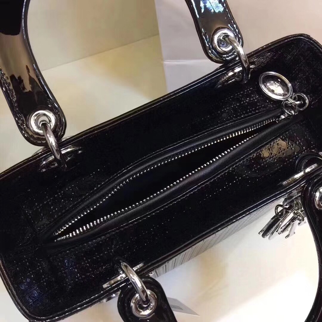 z818752143805_9831b8a37d88fd0e7c80cf9c0096d869