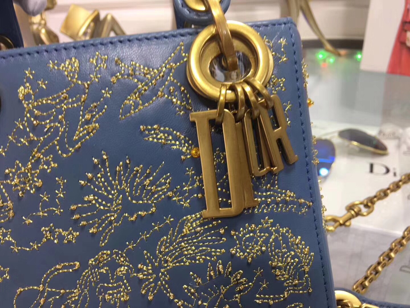 z818752185612_15805abcb377c89cc7f2c767ea6e28c4