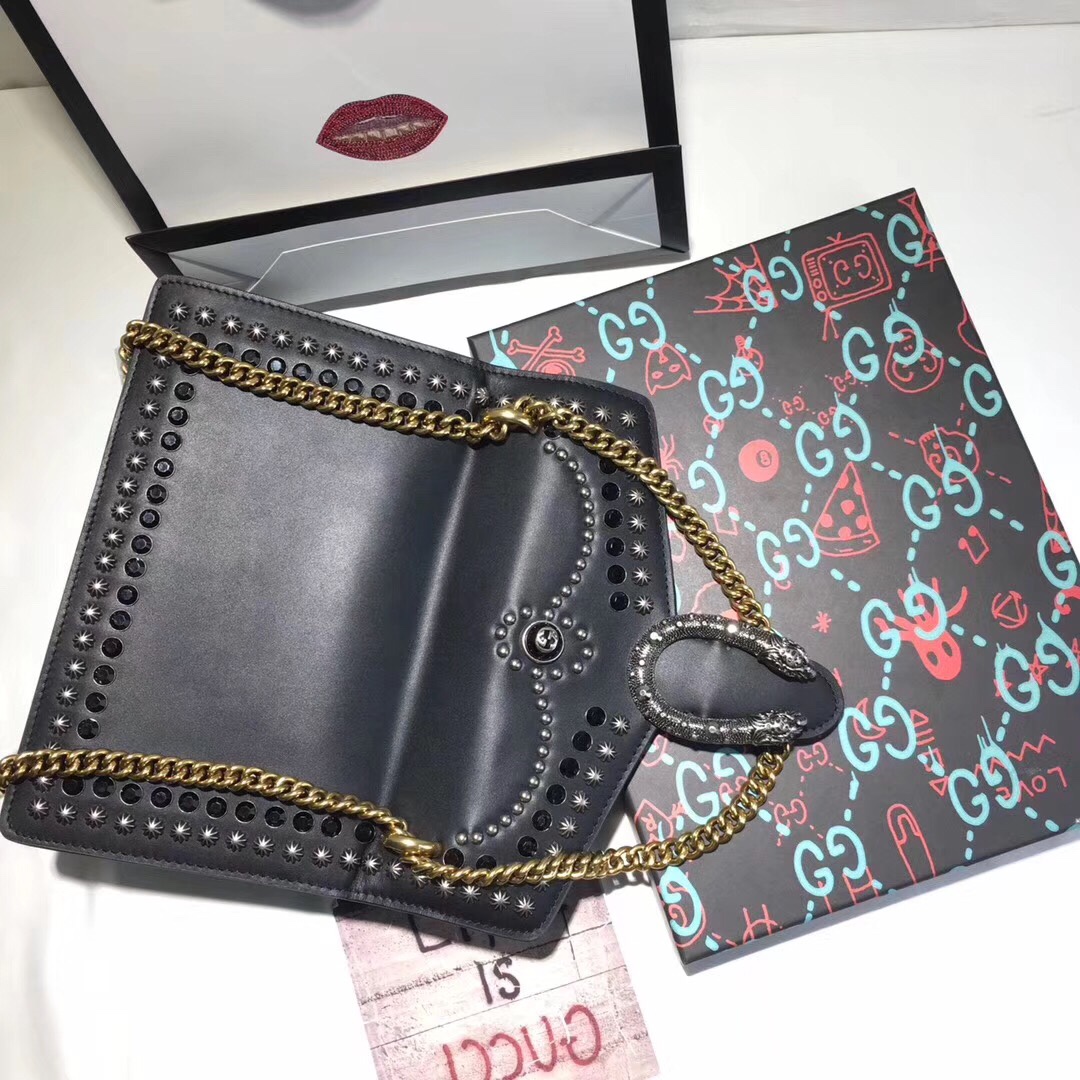 z818761680204_0cef332eed295a7f62762a33d667f931